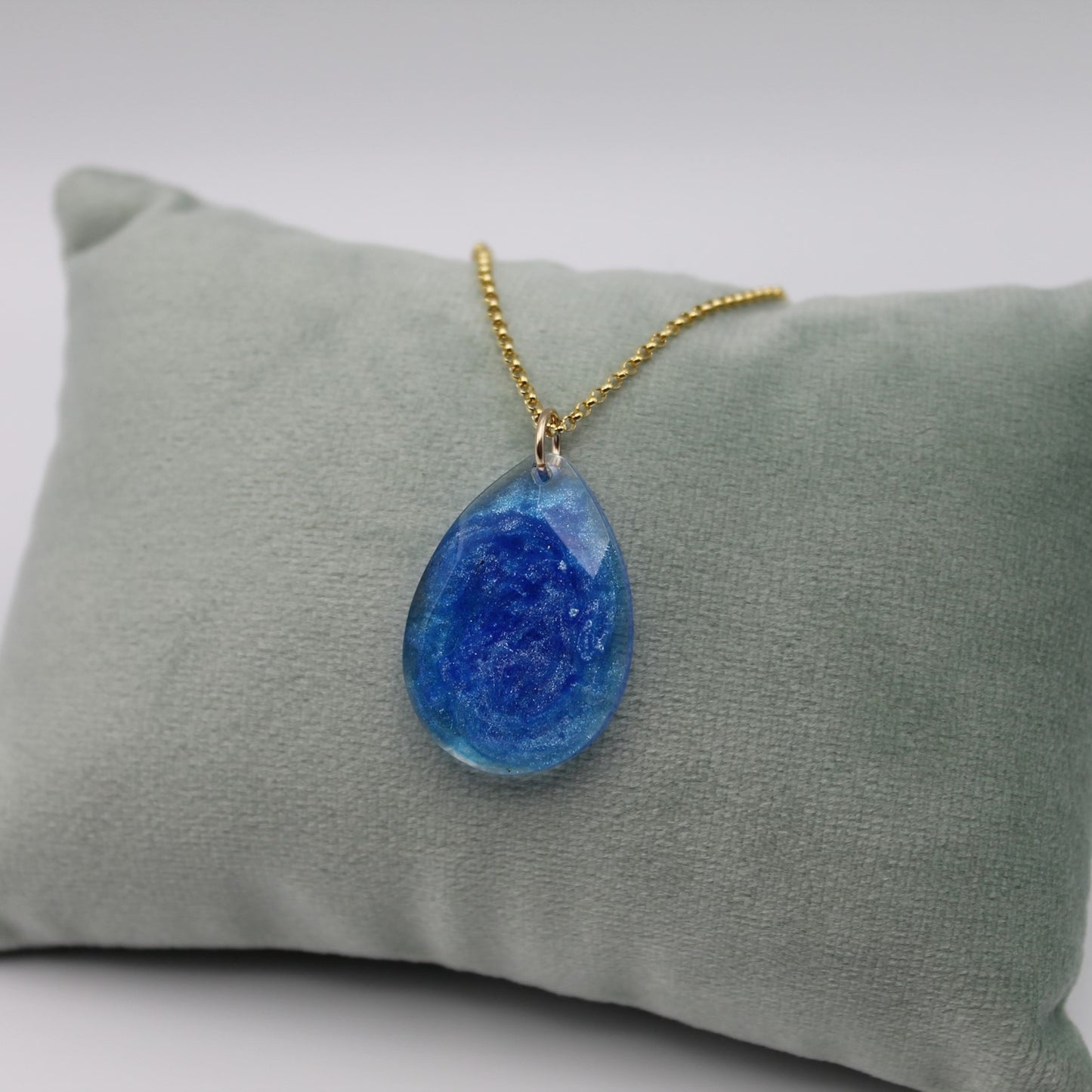 Halsketting met epoxy hanger